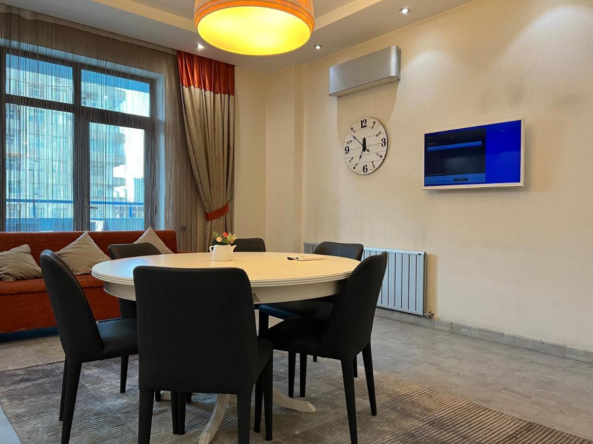 Megafun Luxury Family Apartment Bakú Exterior foto